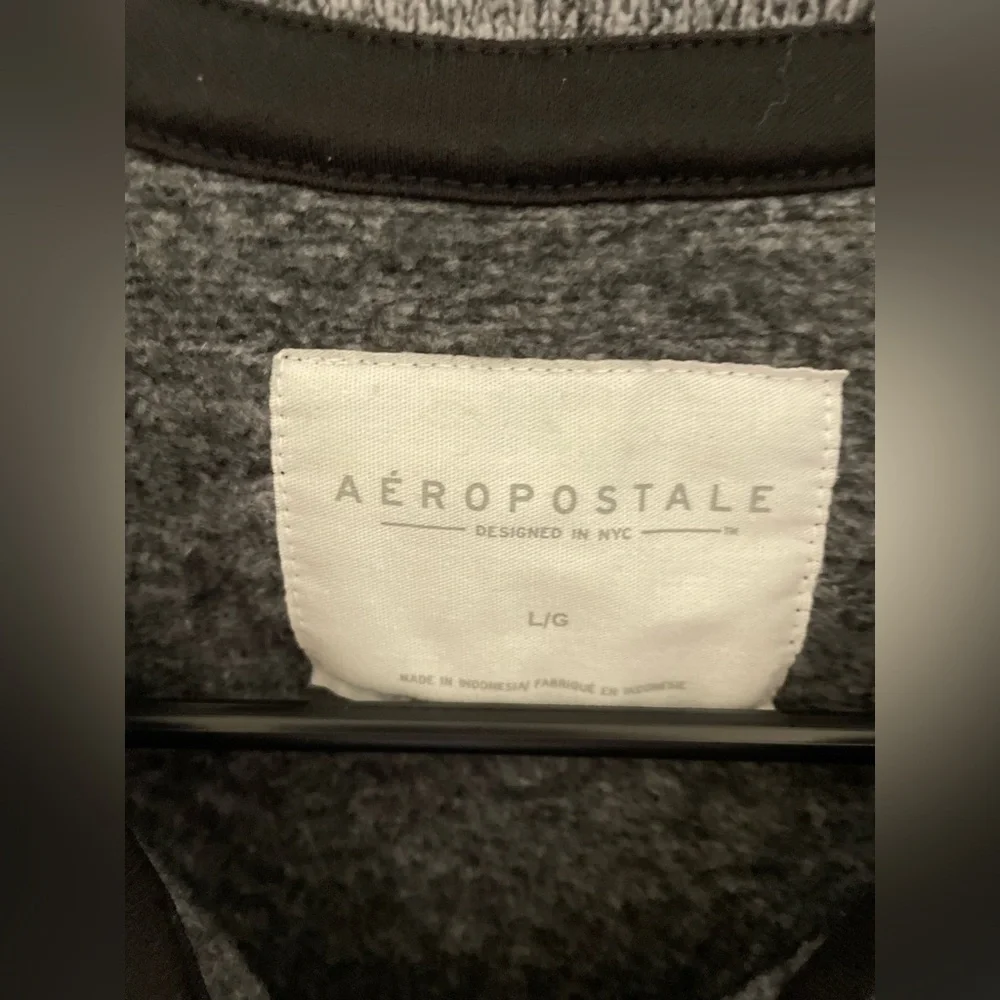 ✨Men’s Aeropostale Pullover Size L